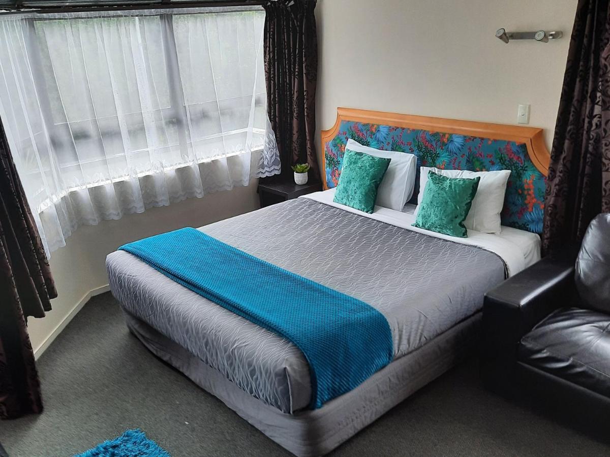 Pembrooke Motor Lodge Whangarei Buitenkant foto