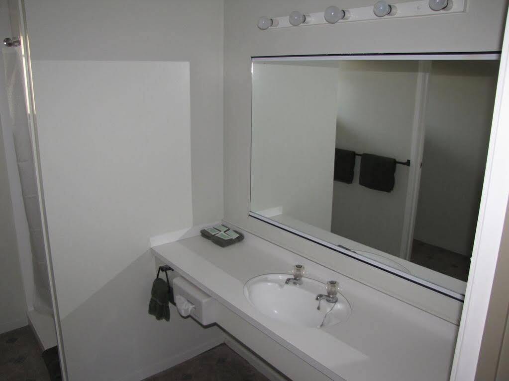 Pembrooke Motor Lodge Whangarei Buitenkant foto